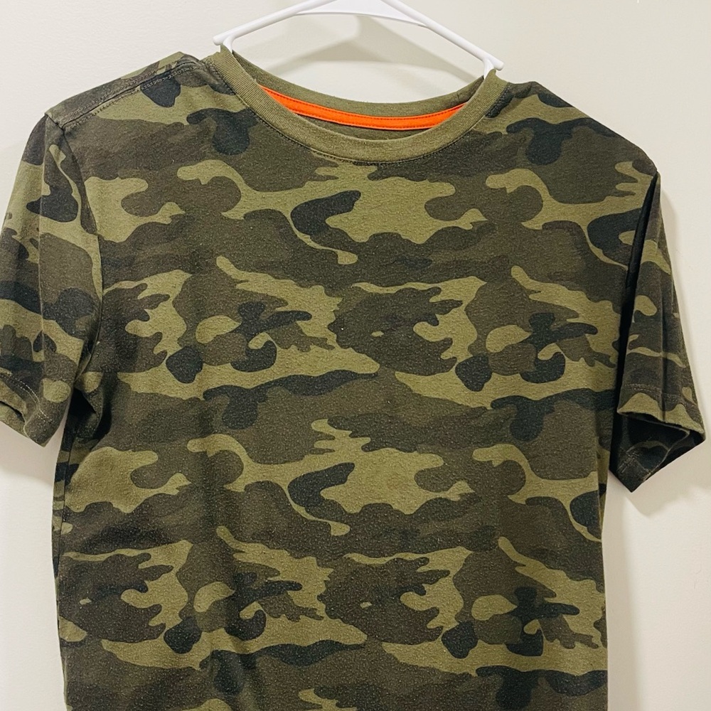 Old Navy Camouflage Short Sleeve Tee